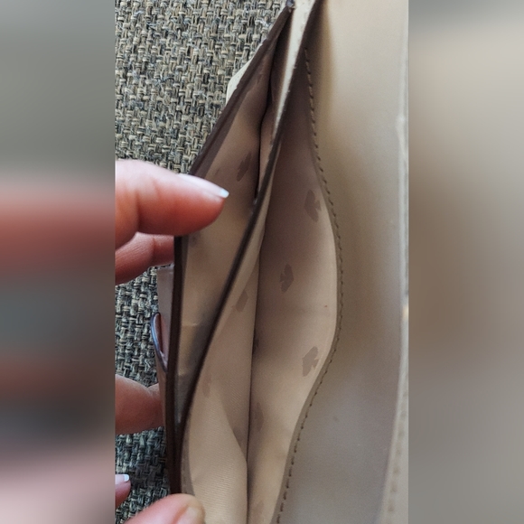 CLEARANCE!!! Kate Spade Snap Grey Wallet - Picture 5 of 9